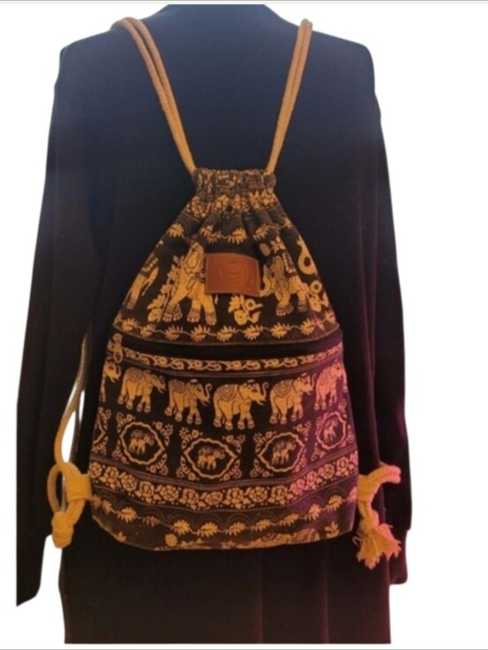 Elephant Print Drawstring Backpack - Black & White